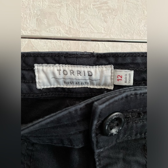 Torrid women's size 12 black jeans - Picture 3 of 6